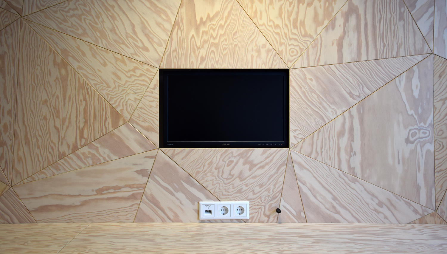 TechQuartier hub — monitor wall installed